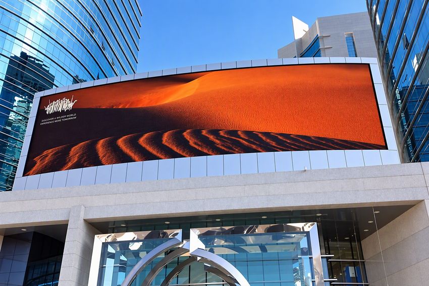 Curved Facade Display